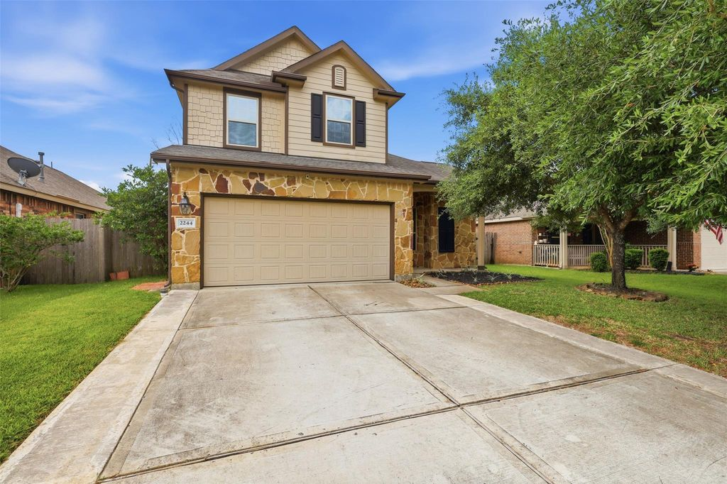 2244 Ivy Wall Dr