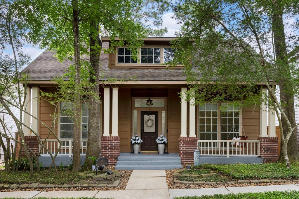 6 E Cottage Green St